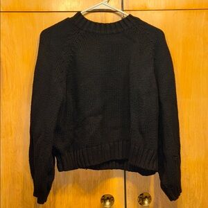 GAP Women's Black Crew Neck Sweater